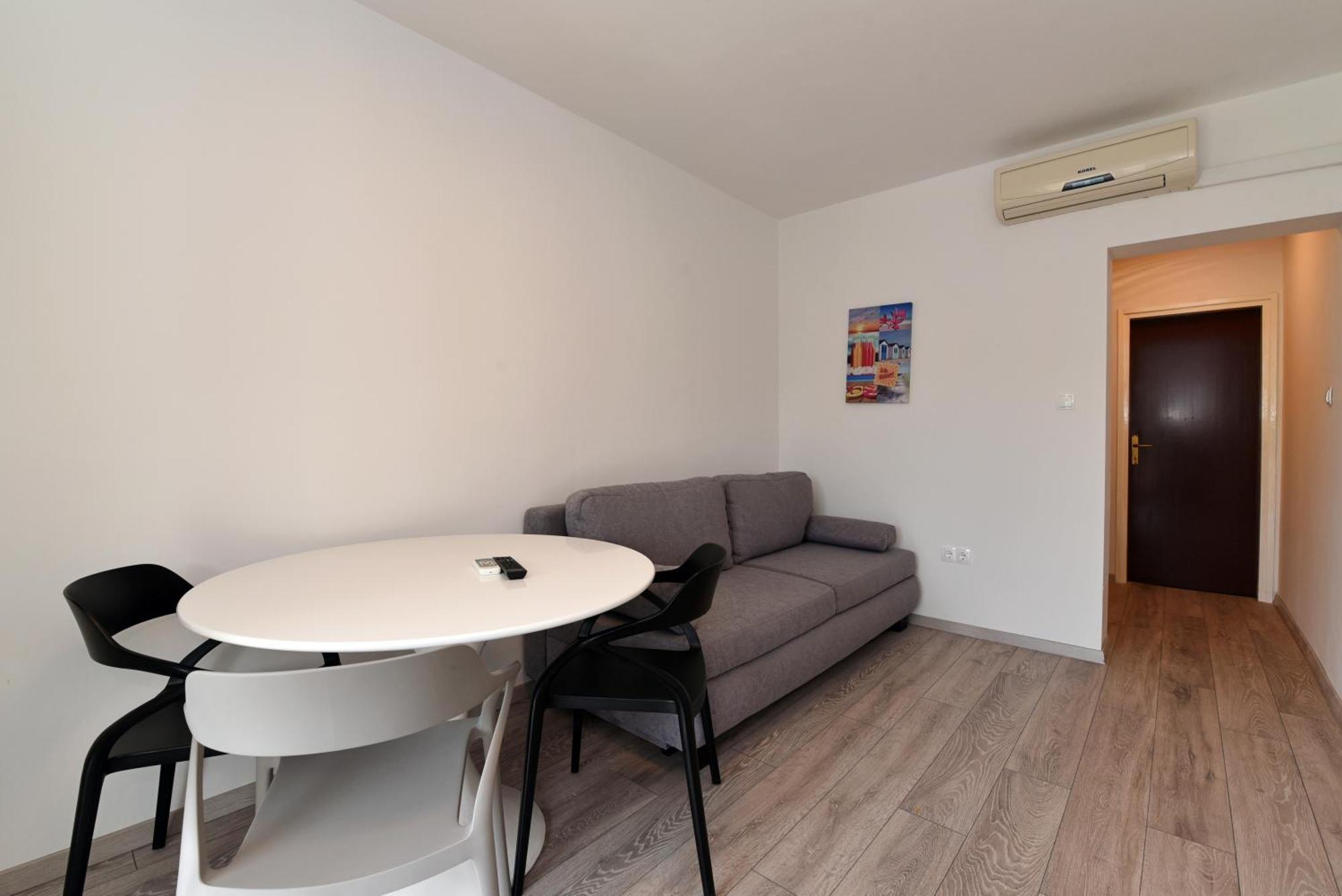 Aqua Apartments Omiš Exteriér fotografie